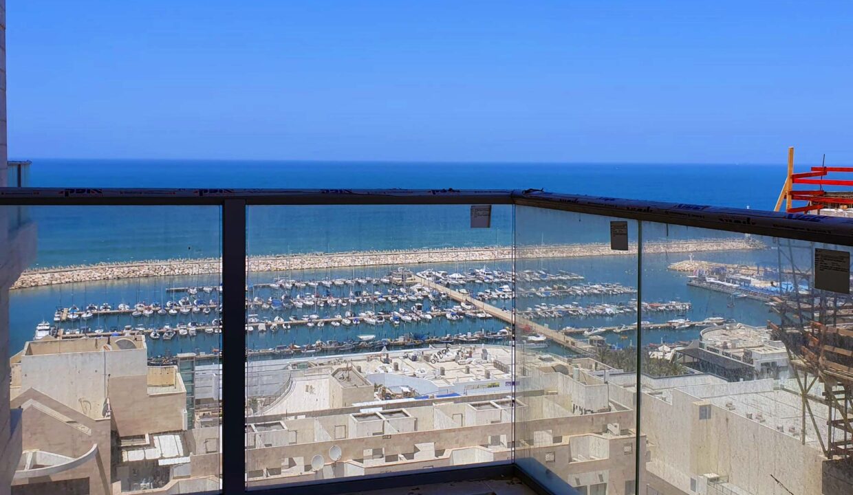 Balcony1